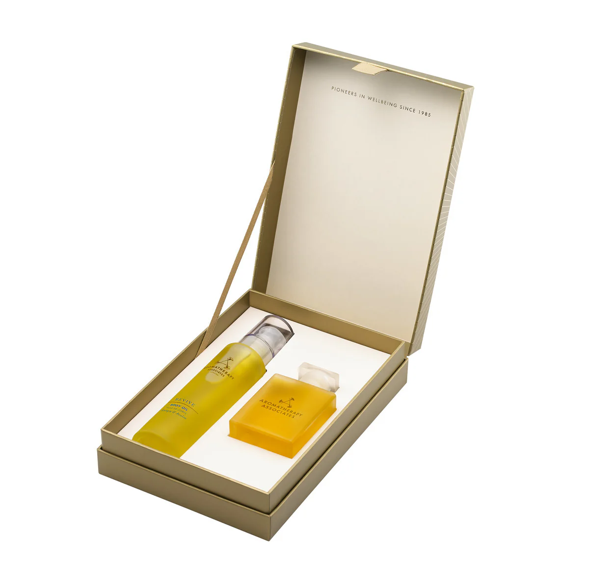 Aromatherapy Associates Energise & Hydrate Heroes - Image 4