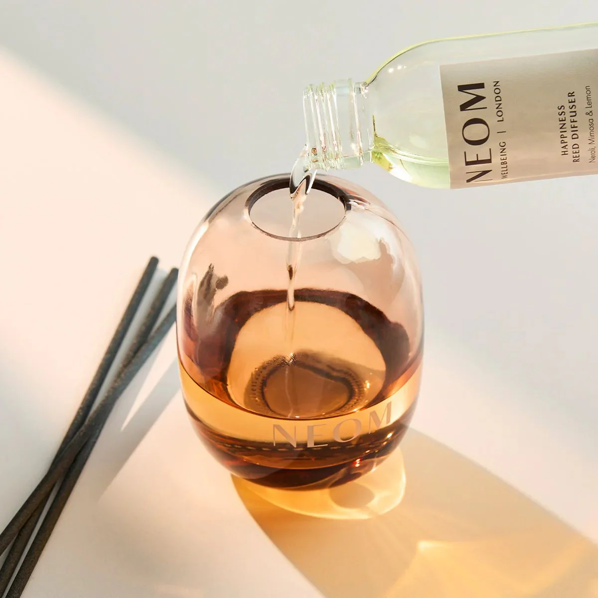 Neom Wellbeing Happiness Reed Diffuser Refill 100ml - Image 2