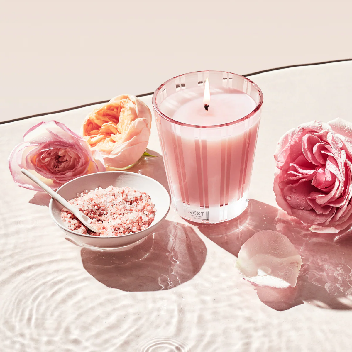 Nest New York Himalayan Salt & Rosewater Classic Candle - Image 2