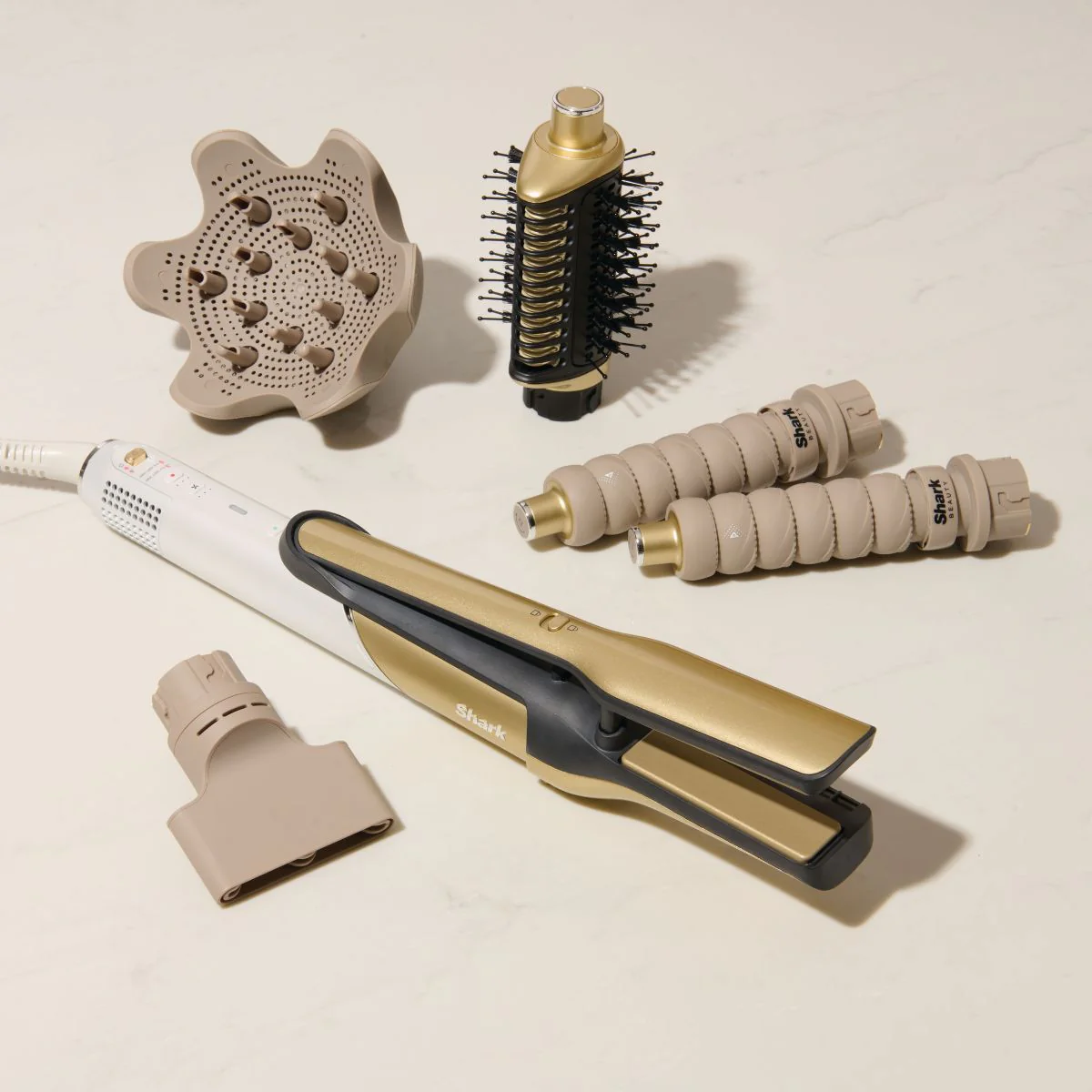 Shark Glam Straight, Waves and Curls Multi-styler SAVE €120 - Image 2