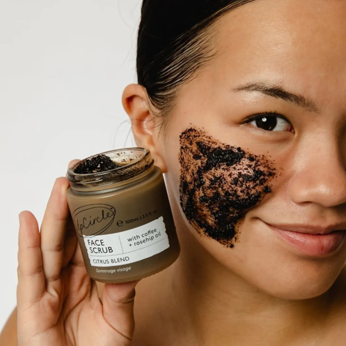 UpCircle Beauty Face Scrub with Coffee + Rosehip Oil - Citrus Blend 100ml - Image 3